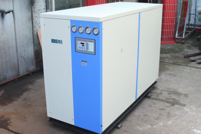 用戶購買水冷箱式冷水機怎么選擇供貨商？
