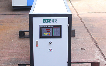 怎么解決螺桿式冷水機斷水故障？